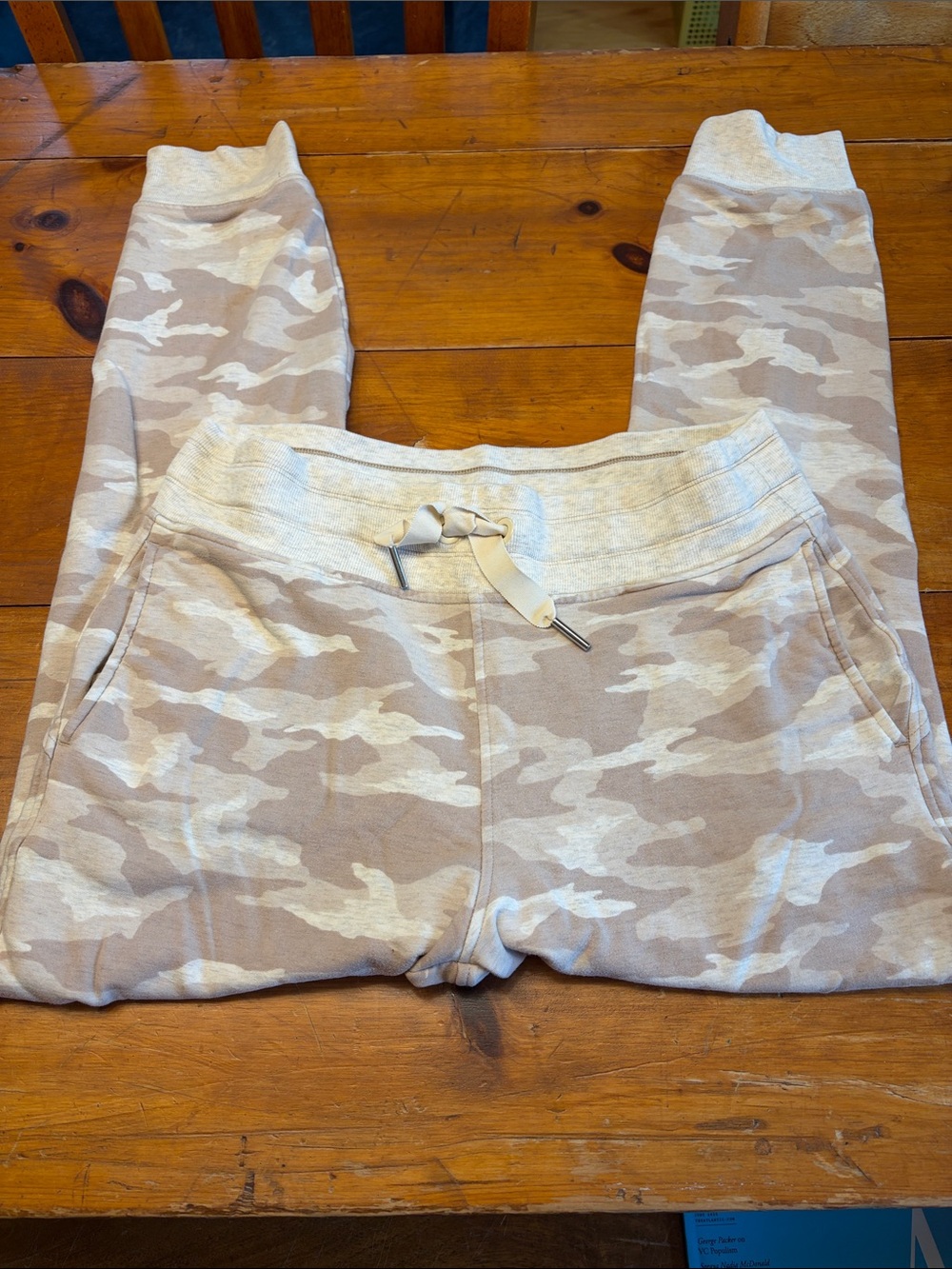 Athleta Medium Balance Printer Jogger Tan‎ Cream Camo Print